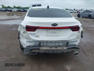 2021 Kia Forte LXS with VIN 3KPF24AD2ME320947, listed as a IAAI auction lot 42128739 with 94,229 mi miles and . Bid and sale history available at DreamBid. Image 6.