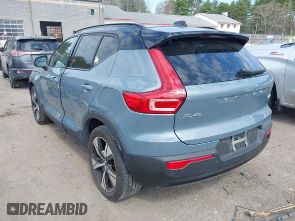 2021 Volvo XC40 z VIN YV4ED3UR9M2600401, wystawiony jako IAAI lot #42082399 z przebiegiem Nie podano mil oraz . Historia ofert i sprzedaży dostępna na DreamBid. Obrazek 3.