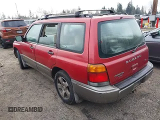 1998 Subaru Forester S with VIN JF1SF655XWH783942, listed as a IAAI auction lot 41466532 with 388,888 mi miles. Bid and sale history available at carsss.com. Image 3.