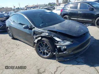 2019 Tesla Model 3 Mid Range with VIN 5YJ3E1EA0KF509547, listed as a IAAI auction lot 40720566 with 41,655 mi miles and . Bid and sale history available at DreamBid. Image 1.