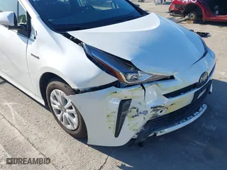 2019 Toyota Prius L Eco with VIN JTDKARFU5K3074181, listed as a IAAI auction lot 41676229 with 28,164 mi miles. Bid and sale history available at carsss.com. Image 6.