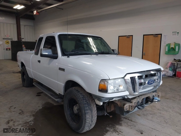 2011 Ford Ranger XLT with VIN 1FTLR4FEXBPA69432, listed as a IAAI auction lot 41614816 with 198,927 mi miles. Bid and sale history available at carsss.com. Image 1.