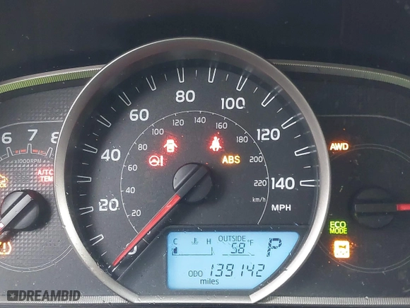 2013 Toyota RAV4 LE with VIN JTMBFREV5D5018521, listed as a IAAI auction lot 41577052 with 139,142 mi miles. Bid and sale history available at carsss.com. Image 7.