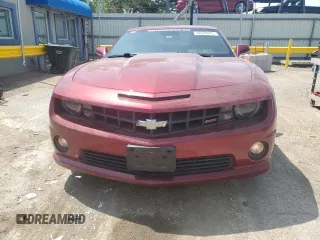 2010 Chevrolet Camaro 2SS z VIN 2G1FK1EJ9A9166335, wystawiony jako Copart lot #54529445 z przebiegiem 75 407 mil mil oraz Szkody całkowita. Historia ofert i sprzedaży dostępna na DreamBid. Obrazek 5.