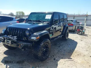 2020 Jeep Wrangler Unlimited Sport S z VIN 1C4HJXDN9LW323205, wystawiony jako IAAI lot #41879292 z przebiegiem 108 499 mil mil oraz . Historia ofert i sprzedaży dostępna na DreamBid. Obrazek 17.