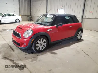 2013 MINI Convertible S with VIN WMWZP3C51DT551227, listed as a Copart auction lot 55432645 with 23,995 mi miles and Salvage Title. Bid and sale history available at DreamBid. Image 1.