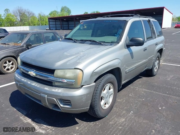 2002 Chevrolet TrailBlazer LTZ with VIN 1GNDS13S522398531, listed as a IAAI auction lot 42047803 with 243,574 mi miles. Bid and sale history available at carsss.com. Image 2.