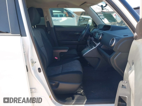 2015 Scion xB with VIN JTLZE4FE7FJ076258, listed as a IAAI auction lot 41317751 with 161,268 mi miles. Bid and sale history available at carsss.com. Image 5.