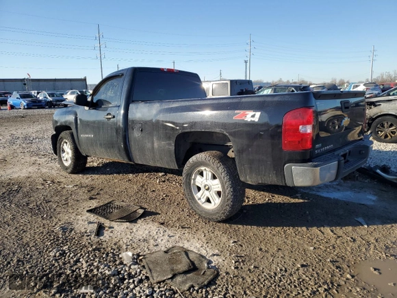 2011 Chevrolet Silverado 1500 LT with VIN 1GCNKSE00BZ373543, listed as a Copart auction lot 43799125 with Not Provided miles and Salvage Title. Bid and sale history available at DreamBid. Image 2.