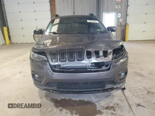 2020 Jeep Cherokee Altitude z VIN 1C4PJMLB5LD608318, wystawiony jako Copart lot #55660845 z przebiegiem 56 394 mil mil oraz Szkoda całkowita • Salvage title. Historia ofert i sprzedaży dostępna na DreamBid. Obrazek 5.
