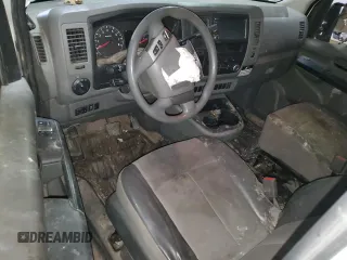 2019 Nissan NV Cargo SV z VIN 1N6BF0LY4KN808217, wystawiony jako Copart lot #47022995 z przebiegiem Nie podano mil oraz Tytuł czysty. Historia ofert i sprzedaży dostępna na DreamBid. Obrazek 8.