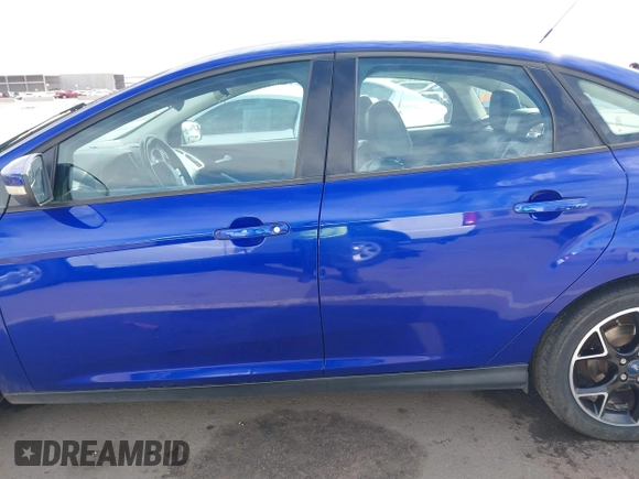 2013 Ford Focus SE with VIN 1FADP3F27DL138703, listed as a IAAI auction lot 41797537 with 128,070 mi miles. Bid and sale history available at carsss.com. Image 14.
