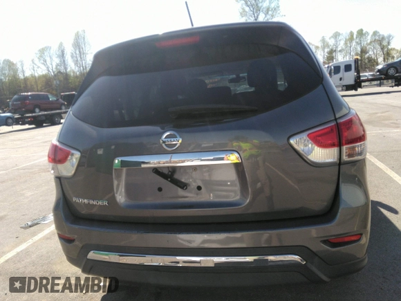 2015 Nissan Pathfinder S with VIN 5N1AR2MN1FC723483, listed as a IAAI auction lot 41808041 with 130,899 mi miles. Bid and sale history available at carsss.com. Image 17.