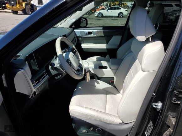 2024 Hyundai Santa Fe Limited z VIN 5NMP44GL4RH026723, wystawiony jako Copart lot #49914075 z przebiegiem 16 680 mil mil oraz Szkoda całkowita • Salvage title. Historia ofert i sprzedaży dostępna na DreamBid. Obrazek 7.
