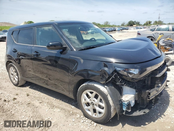2023 Kia Soul LX with VIN KNDJ23AU0P7849953, listed as a Copart auction lot 56181825 with 13,656 mi miles and Salvage Title. Bid and sale history available at DreamBid. Image 4.