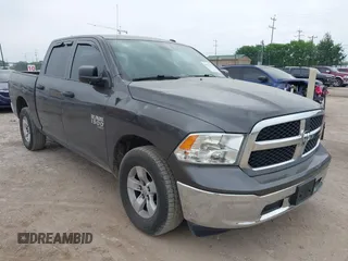 2022 Ram 1500 Tradesman z VIN 3C6RR6KG2NG205761, wystawiony jako IAAI lot #41921231 z przebiegiem 40 347 mil mil oraz . Historia ofert i sprzedaży dostępna na DreamBid. Obrazek 1.
