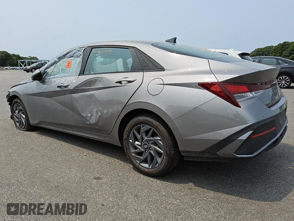 2024 Hyundai Elantra SEL with VIN KMHLM4DG6RU778028, listed as a Copart auction lot 59693495 with 33,282 mi miles and Non repairable. Bid and sale history available at DreamBid. Image 2.