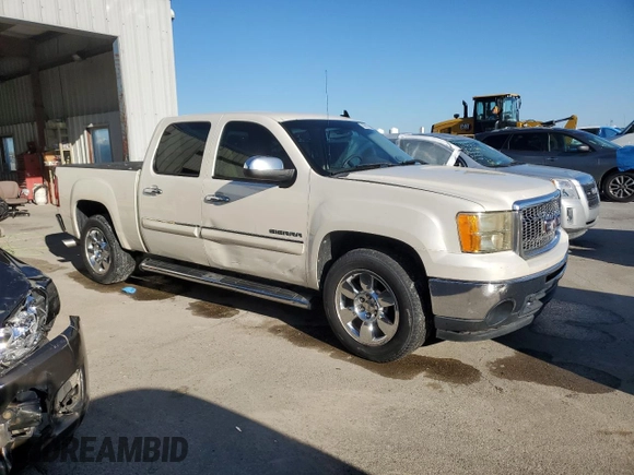 2010 GMC Sierra 1500 SLT z VIN 3GTRCWE08AG287062, wystawiony jako Copart lot #45991885 z przebiegiem 310 055 mil mil oraz Szkody całkowita. Historia ofert i sprzedaży dostępna na DreamBid. Obrazek 4.