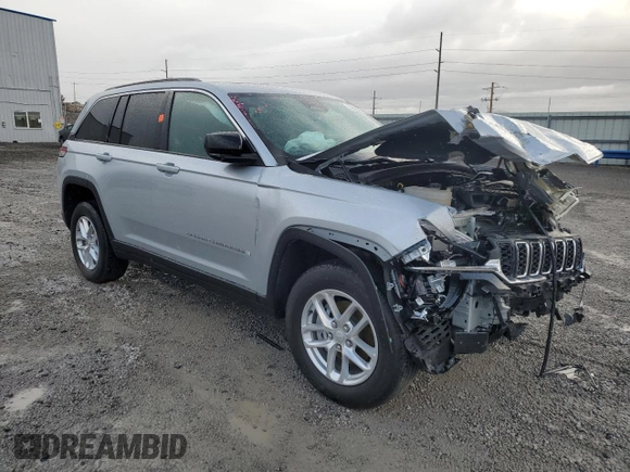 2024 Jeep Grand Cherokee Laredo X with VIN 1C4RJHAGXRC179299, listed as a Copart auction lot 42593375 with 0 mi miles and Salvage Title. Bid and sale history available at carsss.com. Image 4.