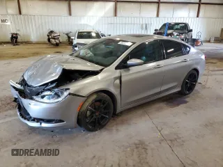 2015 Chrysler 200 S with VIN 1C3CCCBG7FN711906, listed as a Copart auction lot 70370874 with 102,033 mi miles and Clean Title. Bid and sale history available at DreamBid. Image 1.