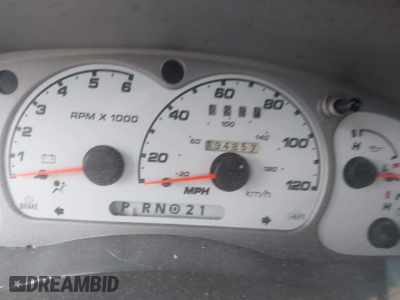 2001 Ford Explorer Sport Trac z VIN 1FMZU67E51UC90080, wystawiony jako IAAI lot #42358168 z przebiegiem 194 857 mil mil oraz . Historia ofert i sprzedaży dostępna na DreamBid. Obrazek 7.