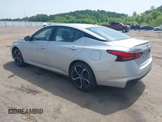 2023 Nissan Altima SR z VIN 1N4BL4CV3PN371333, wystawiony jako IAAI lot #42420194 z przebiegiem 47 460 mil mil oraz . Historia ofert i sprzedaży dostępna na DreamBid. Obrazek 3.