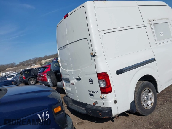 2016 Nissan NV Cargo SV z VIN 1N6BF0LY0GN805855, wystawiony jako IAAI lot #41849743 z przebiegiem Nie podano mil oraz . Historia ofert i sprzedaży dostępna na DreamBid. Obrazek 15.