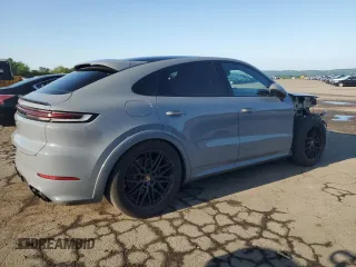 2024 Porsche Cayenne z VIN WP1BA2AY2RDA52904, wystawiony jako Copart lot #61576575 z przebiegiem 16 883 mil mil oraz Szkoda całkowita • Salvage title. Historia ofert i sprzedaży dostępna na DreamBid. Obrazek 3.