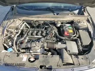 2018 Honda Accord Sport z VIN 1HGCV1F33JA210725, wystawiony jako Copart lot #81811955 z przebiegiem 100 159 mil mil oraz Szkoda całkowita • Salvage title. Historia ofert i sprzedaży dostępna na DreamBid. Obrazek 14.