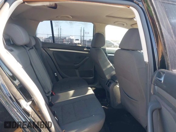 2007 Volkswagen Rabbit with VIN WVWCS91K27W271953, listed as a IAAI auction lot 42617183 with 167,380 mi miles and . Bid and sale history available at DreamBid. Image 8.