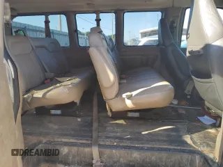 2008 Chevrolet Express Passenger z VIN 1GAGG25KX81133217, wystawiony jako Copart lot #73503214 z przebiegiem 323 605 mil mil oraz Czysty tytuł • Clean title. Historia ofert i sprzedaży dostępna na DreamBid. Obrazek 11.