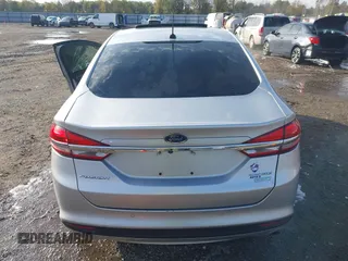 2017 Ford Fusion SE z VIN 3FA6P0HD4HR118826, wystawiony jako IAAI lot #40743513 z przebiegiem 130 038 mil mil oraz . Historia ofert i sprzedaży dostępna na DreamBid. Obrazek 16.