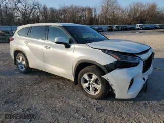 2021 Toyota Highlander L with VIN 5TDBZRBH6MS543426, listed as a Copart auction lot 86848444 with 104,414 mi miles and Salvage Title. Bid and sale history available at carsss.com. Image 4.