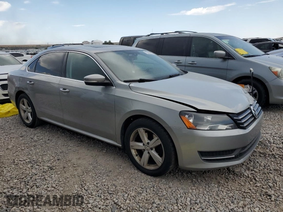 2013 Volkswagen Passat SE w/Sunroof & Nav with VIN 1VWBP7A35DC085070, listed as a Copart auction lot 46667265 with 205,166 mi miles and Salvage Title. Bid and sale history available at carsss.com. Image 4.
