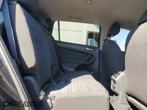 2023 Volkswagen Tiguan S z VIN 3VVRB7AX7PM039327, wystawiony jako Copart lot #47097135 z przebiegiem 24 230 mil mil oraz Szkoda całkowita • Salvage title. Historia ofert i sprzedaży dostępna na DreamBid. Obrazek 11.