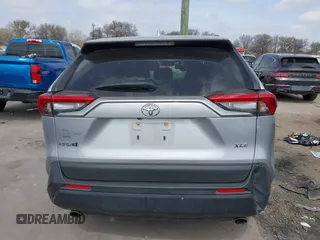 2019 Toyota RAV4 XLE with VIN JTMW1RFV4KD022612, listed as a IAAI auction lot 41717134 with 52,190 mi miles. Bid and sale history available at carsss.com. Image 17.
