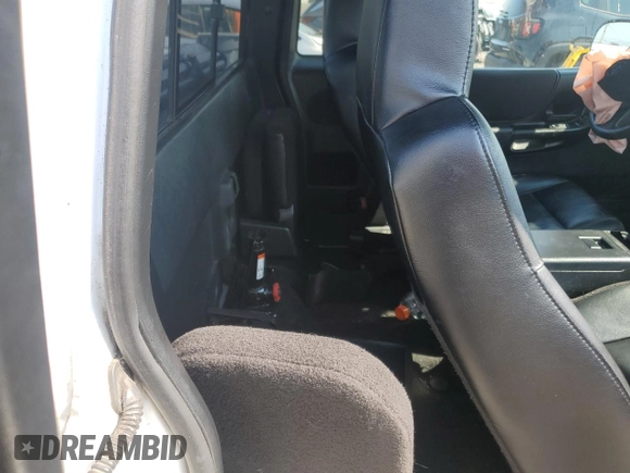 2005 Ford Ranger XLT z VIN 1FTZR45E65PA15867, wystawiony jako Copart lot #59501235 z przebiegiem Nie podano mil oraz Szkoda całkowita • Salvage title. Historia ofert i sprzedaży dostępna na DreamBid. Obrazek 10.