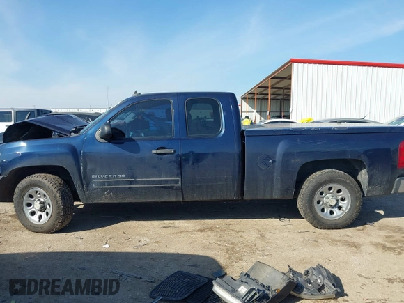 2010 Chevrolet Silverado 1500 LS with VIN 1GCSCREA5AZ134148, listed as a IAAI auction lot 41576732 with 211,421 mi miles. Bid and sale history available at carsss.com. Image 15.