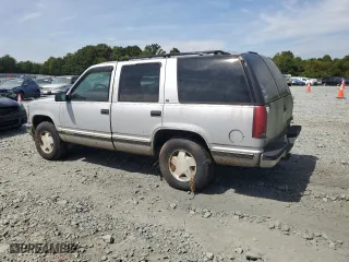 1996 Chevrolet Tahoe with VIN 1GNEK13R1TJ300586, listed as a Copart auction lot 71415554 with 212,085 mi miles and Clean Title. Bid and sale history available at carsss.com. Image 2.