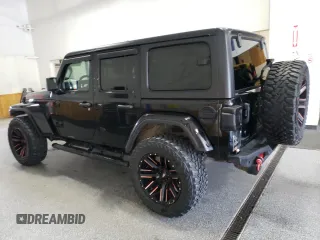 2020 Jeep Wrangler Unlimited Sahara z VIN 1C4HJXEN8LW118599, wystawiony jako Copart lot #60687535 z przebiegiem 74 824 mil mil oraz Czysty tytuł • Clean title. Historia ofert i sprzedaży dostępna na DreamBid. Obrazek 2.