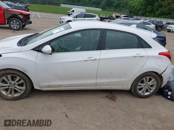 2013 Hyundai Elantra with VIN KMHD35LE2DU151784, listed as a IAAI auction lot 42205251 with 111,081 mi miles and . Bid and sale history available at DreamBid. Image 14.