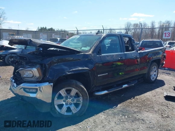 2019 GMC Sierra 1500 SLE z VIN 2GTV2MEC5K1105649, wystawiony jako IAAI lot #42039152 z przebiegiem 68 640 mil mil oraz . Historia ofert i sprzedaży dostępna na DreamBid. Obrazek 2.