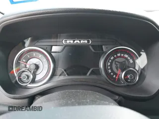 2023 Ram 1500 Big Horn с VIN 1C6SRFFT9PN533410, выставлен на аукционе IAAI как лот 42143354 с пробегом 25 434 миль миль и . История ставок и продаж доступна на DreamBid. Изображение 7.