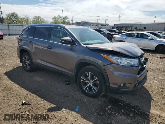 2016 Toyota Highlander XLE z VIN 5TDJKRFH4GS505627, wystawiony jako Copart lot #56108135 z przebiegiem 111 394 mil mil oraz Szkoda całkowita • Salvage title. Historia ofert i sprzedaży dostępna na DreamBid. Obrazek 4.