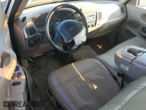 1997 Ford F-150 XL z VIN 1FTEX17L6VNC64972, wystawiony jako Copart lot #44467905 z przebiegiem 163 982 mil mil oraz Szkoda całkowita • Salvage title. Historia ofert i sprzedaży dostępna na DreamBid. Obrazek 8.