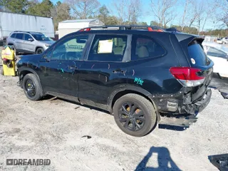 2019 Subaru Forester Sport with VIN JF2SKAKC6KH423459, listed as a IAAI auction lot 41607398 with 109,577 mi miles. Bid and sale history available at carsss.com. Image 3.