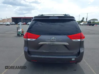 2011 Toyota Sienna XLE AAS with VIN 5TDYK3DC3BS059501, listed as a IAAI auction lot 42185225 with 143,416 mi miles. Bid and sale history available at carsss.com. Image 16.