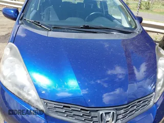 2013 Honda Fit Sport with VIN JHMGE8H57DC067048, listed as a IAAI auction lot 41939330 with 111,368 mi miles. Bid and sale history available at carsss.com. Image 6.