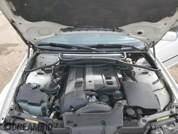 2005 BMW 3 Series 325i with VIN WBAEV33445KX10454, listed as a Copart auction lot 82350104 with 135,167 mi miles and Non repairable. Bid and sale history available at DreamBid. Image 11.