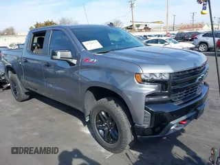 2020 Chevrolet Silverado 1500 LT Trail Boss with VIN 3GCPYFED9LG237690, listed as a IAAI auction lot 41470921 with 19,181 mi miles. Bid and sale history available at carsss.com. Image 1.